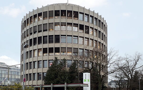 Das Joint Venture der Immobilienunternehmen DIE WOHNKOMPANIE NRW und BAUWENS Development haben in Düsseldorf-Heerdt das Bürogebäude in der Hansaallee 305 von einer Kapitalanlage­gesell­schaft erworben.